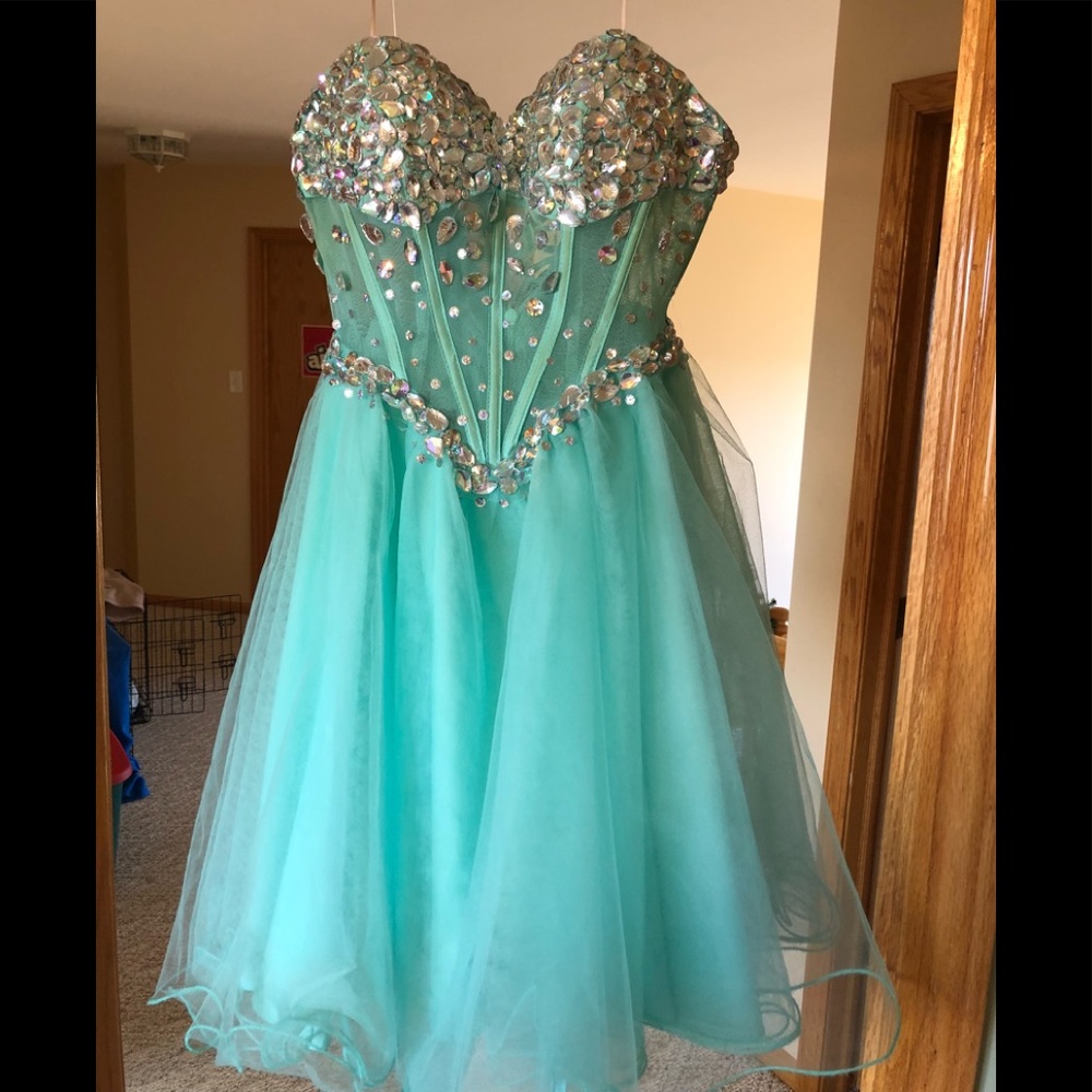 Nariana Homecoming Dress